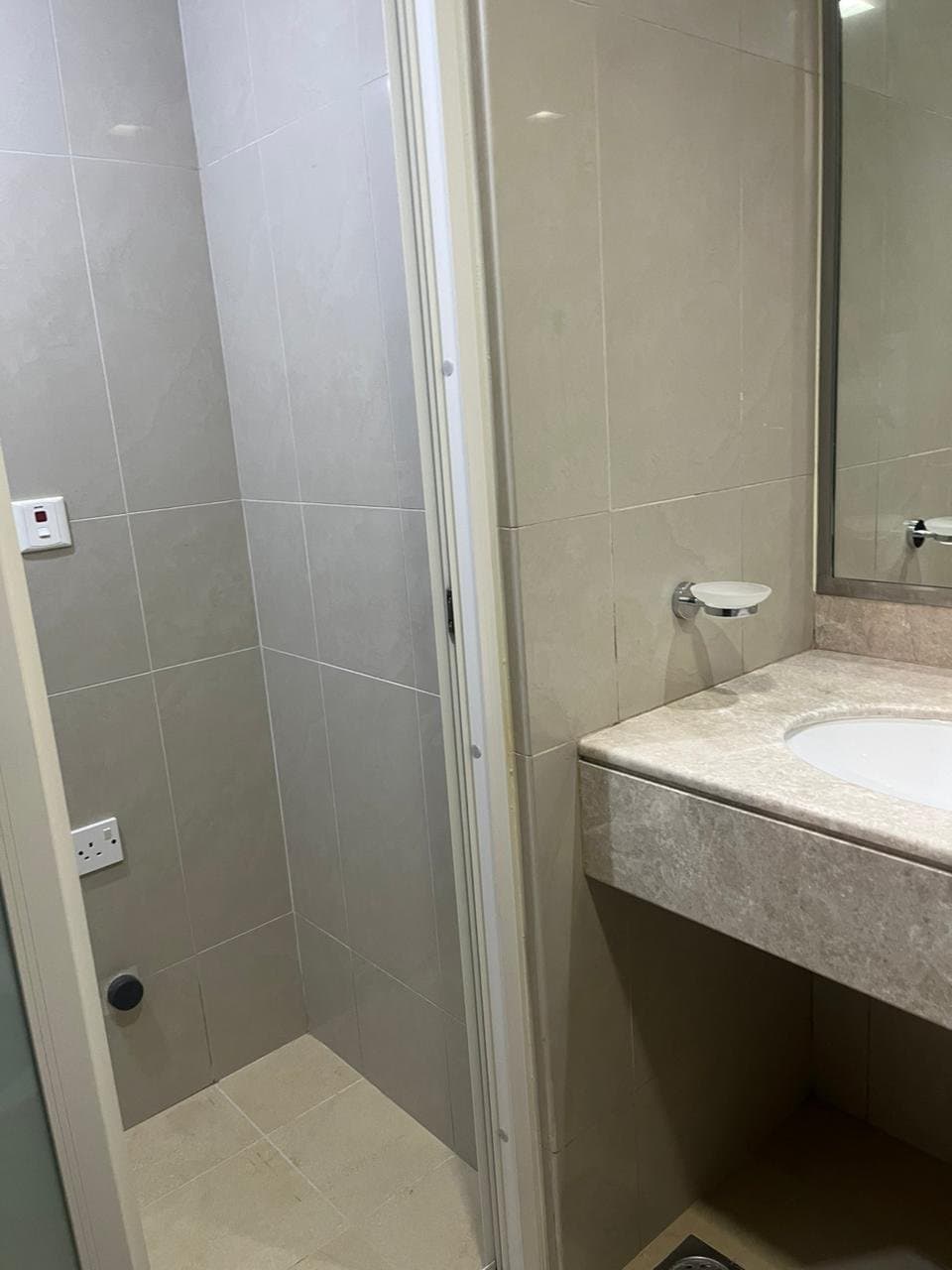 Spacious 1BR | Vibrant Community | Vacant — 11