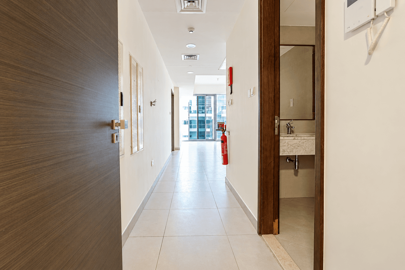 Prestige 2BR | Premium Sea Views | Prime Location, 9
