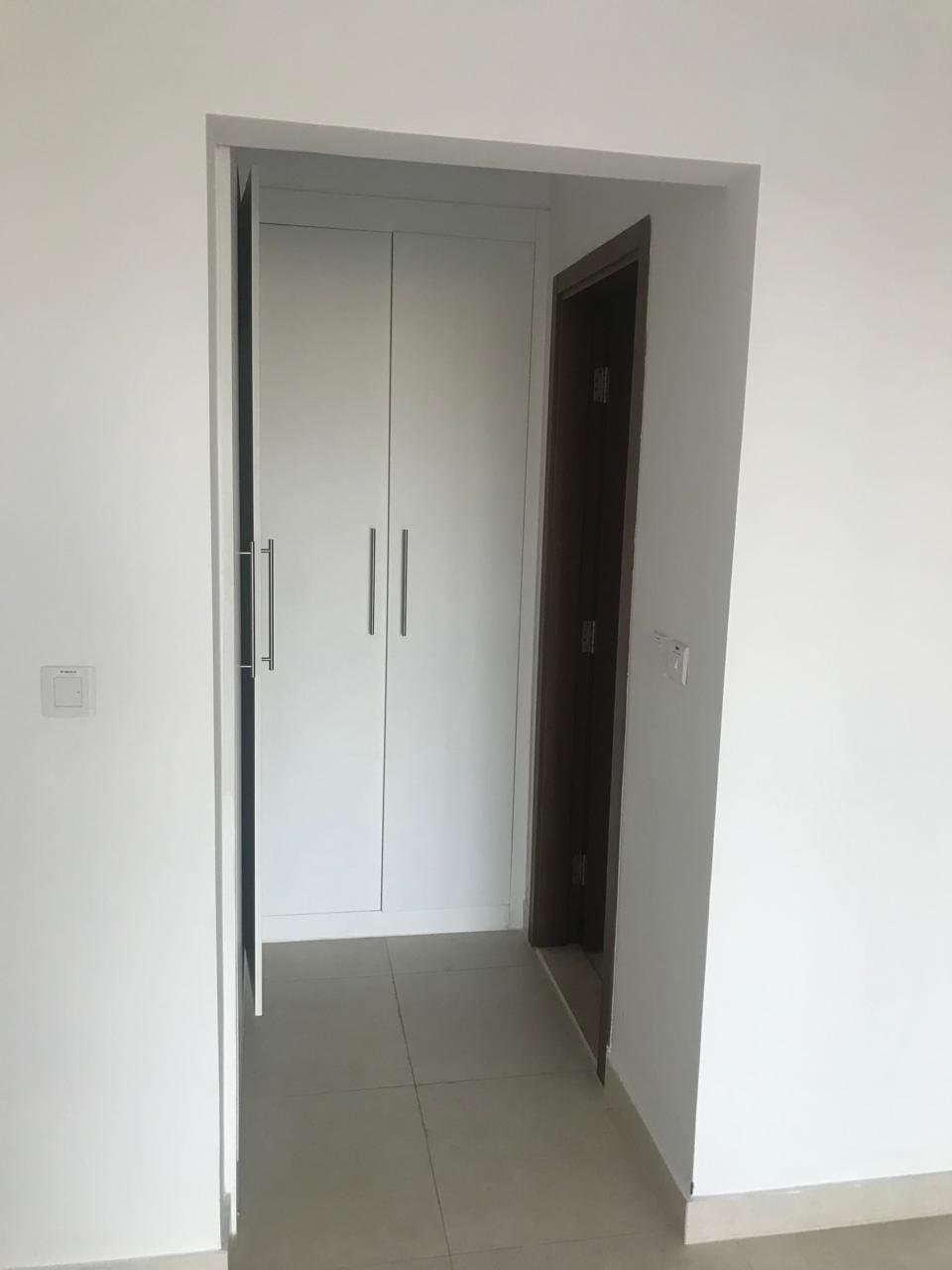 Spacious Apartment | 2 Balconies | Laundry Room — 10