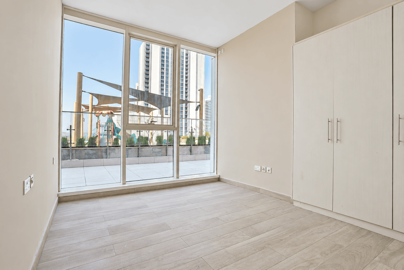 Limited Offer | 2BR with Balcony | Sea & Park View, 11