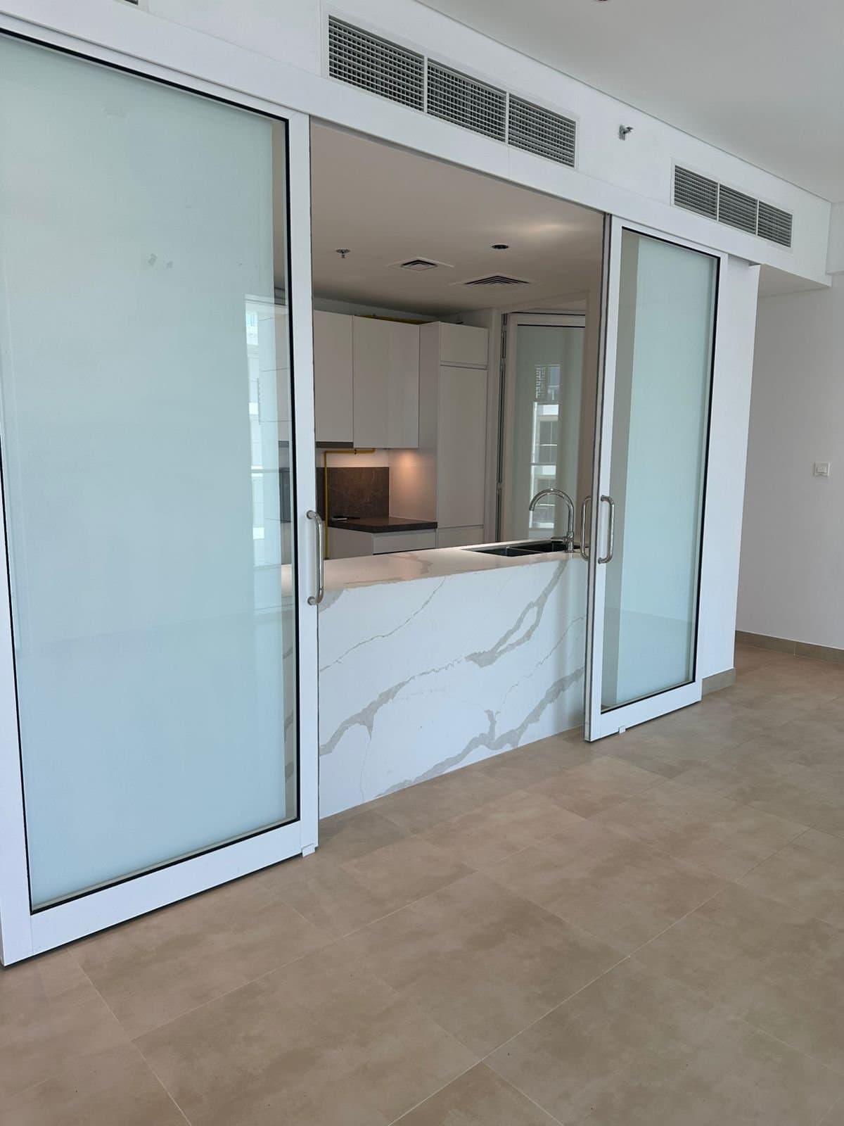 Beach Access | Huge Apartment | Partial Sea View — 3