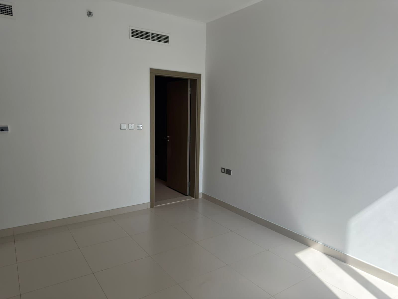 Stunning Apartment | Great Location | Spacious — 6