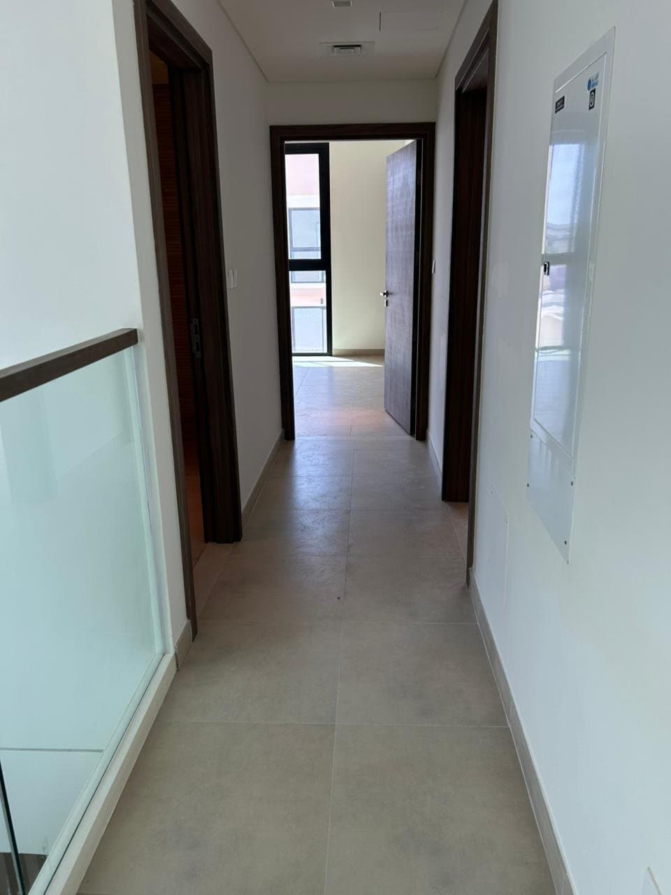 Luxurious Space Villa | Single Row | End Unit — 14