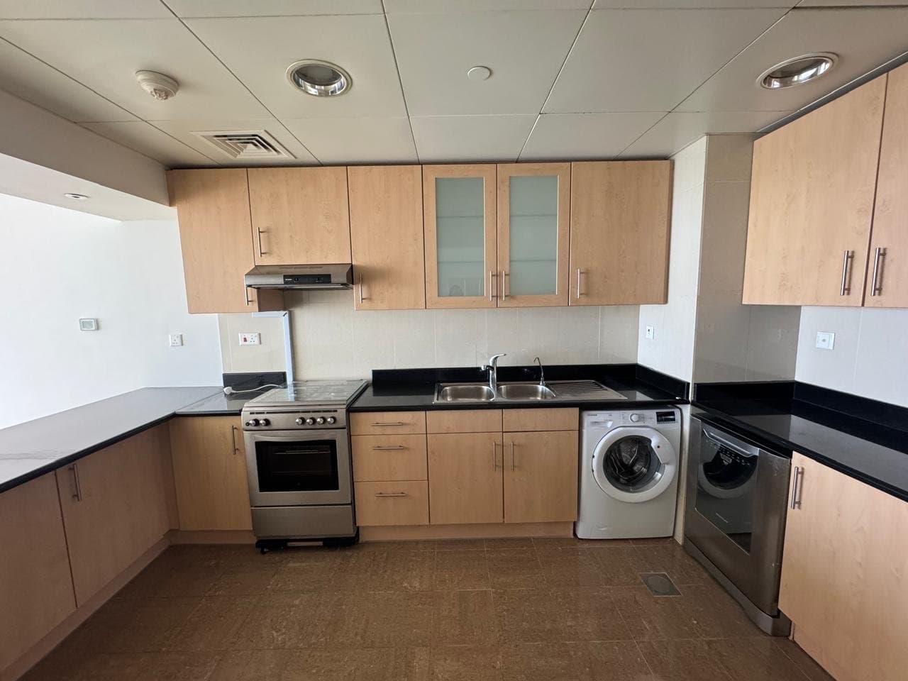 Stunning View | Spacious Unit | Vacant — 16