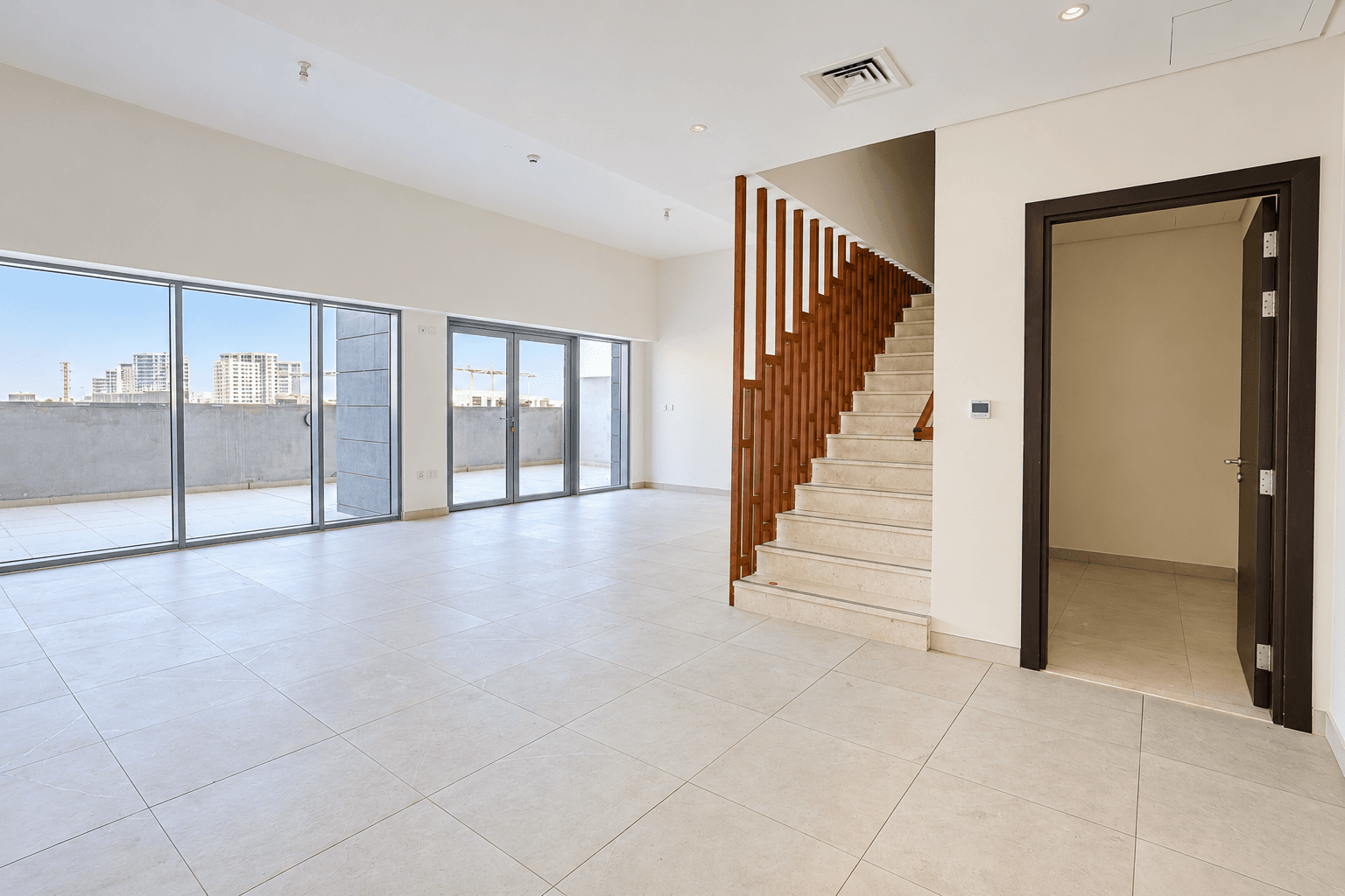Stunning 3+1BR Duplex | Pleasant Views | Prime Location, 4