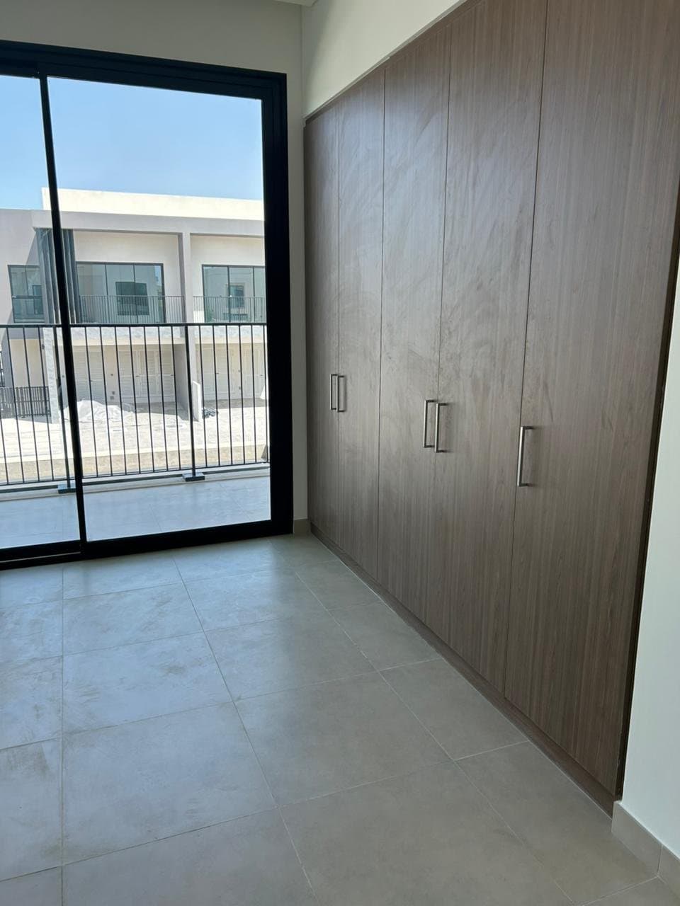 Luxurious Space Villa | Single Row | End Unit — 5