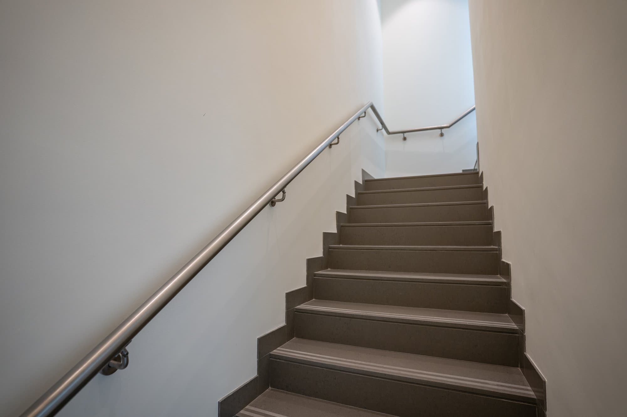 Single Row | Luxurious Townhouse | Prime Location — 10