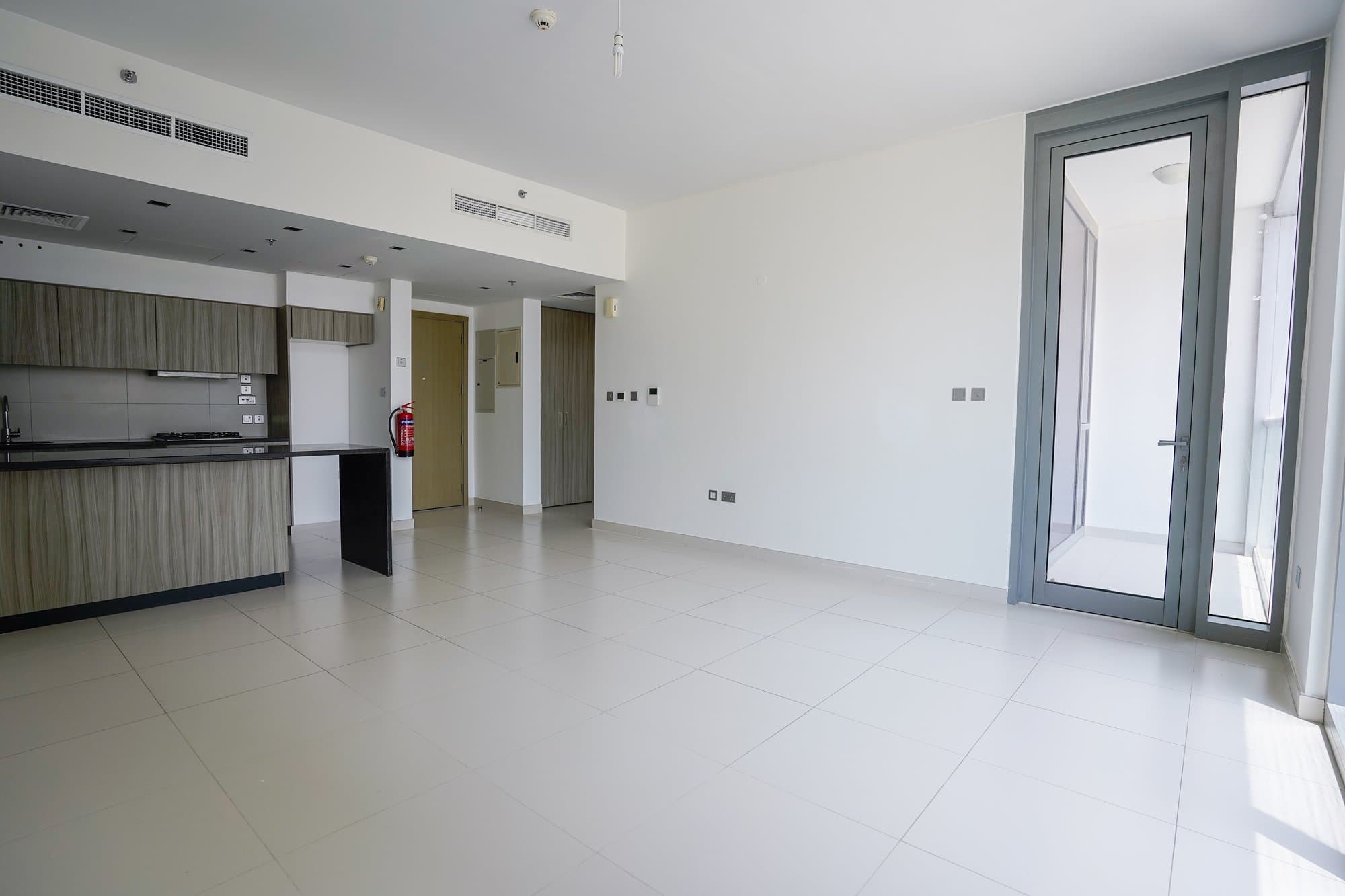 Charming Apt | High Floor | Ready to move in — 3
