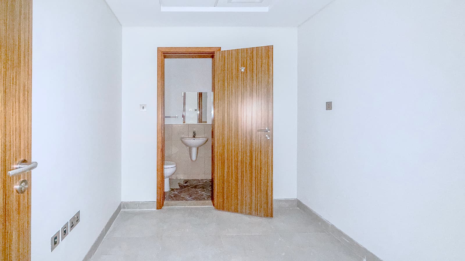 Your Next Home Awaits | Alternative 3BR TH| Scenic Waterfront Views, 13