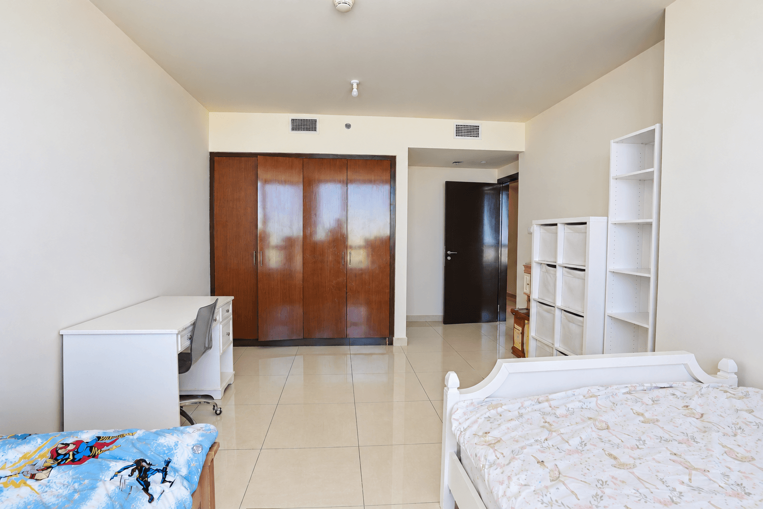 Spacious 2+1BR | Amazing Sea View | Prime Community, 11