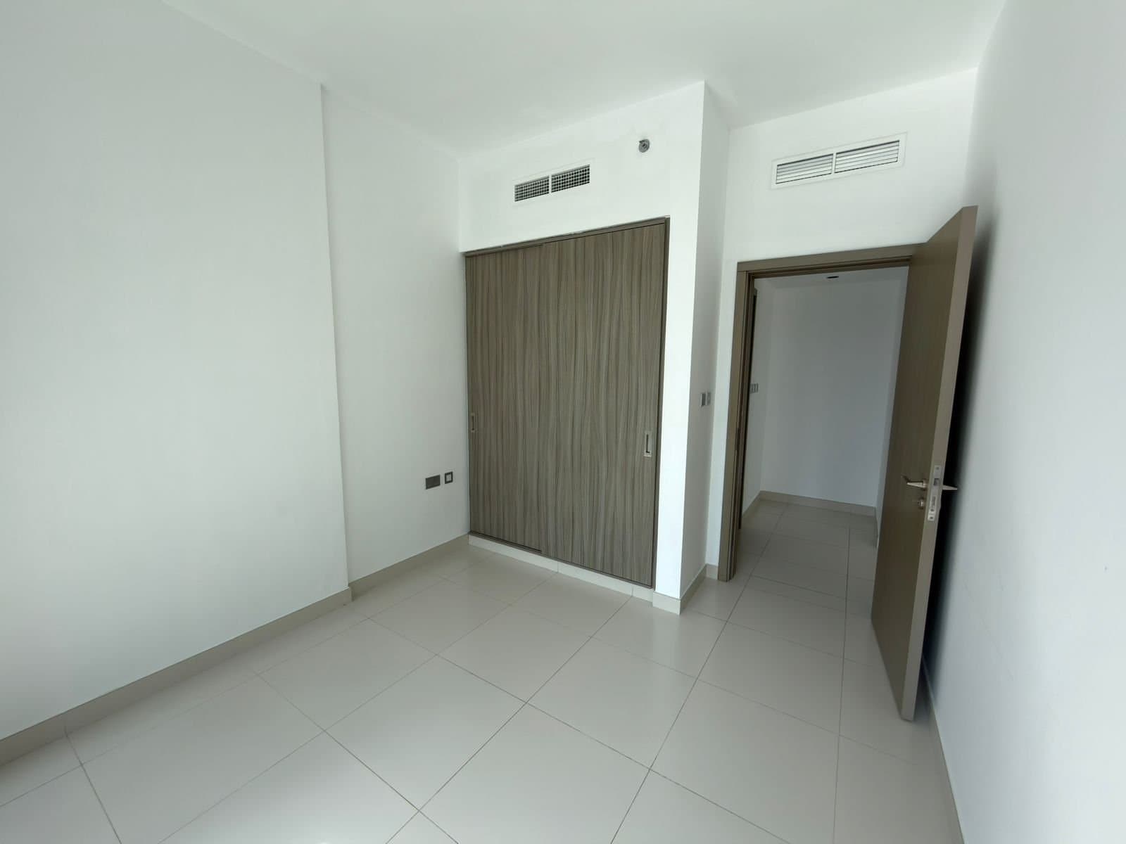 Stunning Apartment | Great Location | Spacious — 9