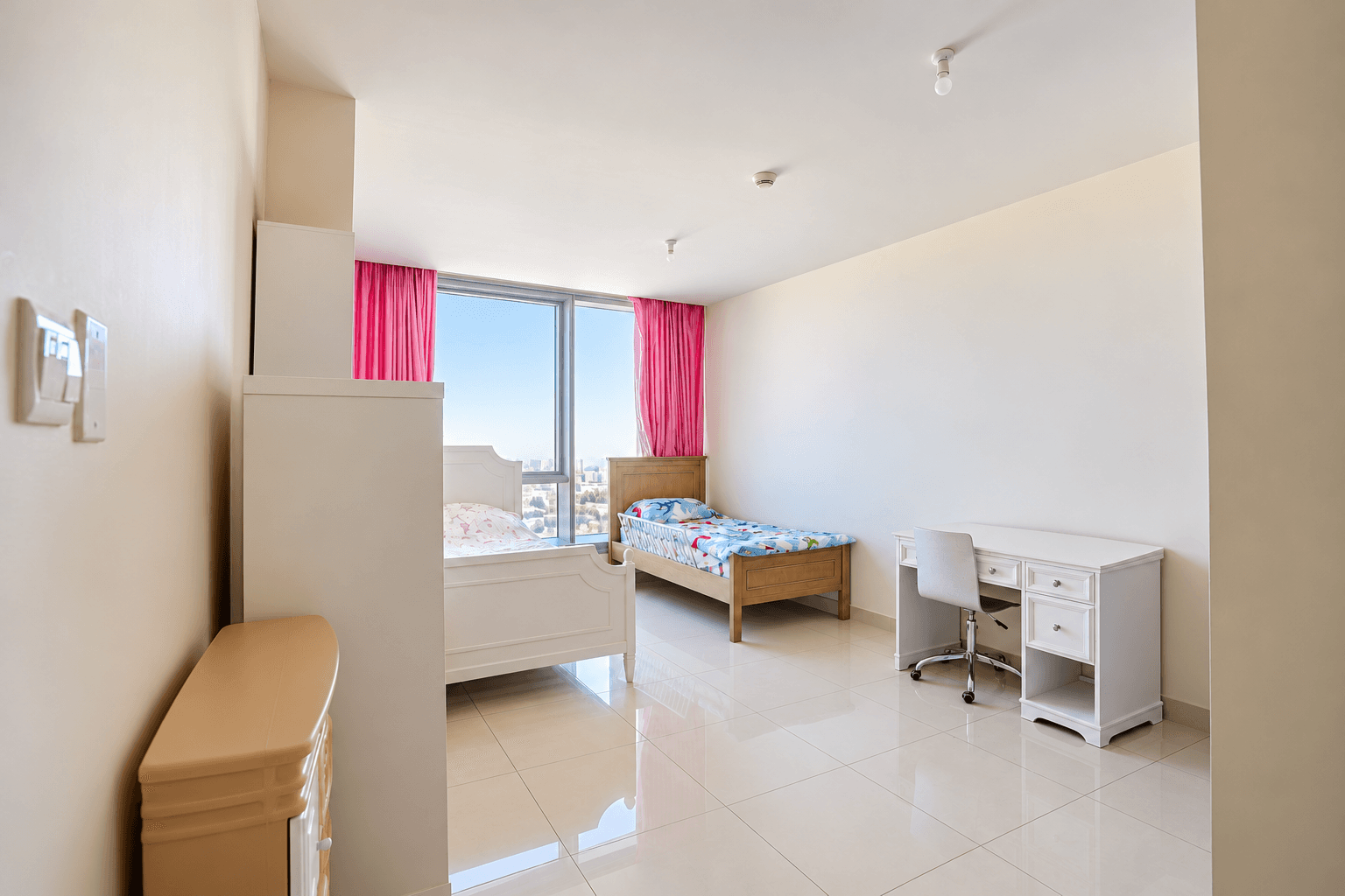 Spacious 2+1BR | Amazing Sea View | Prime Community, 12