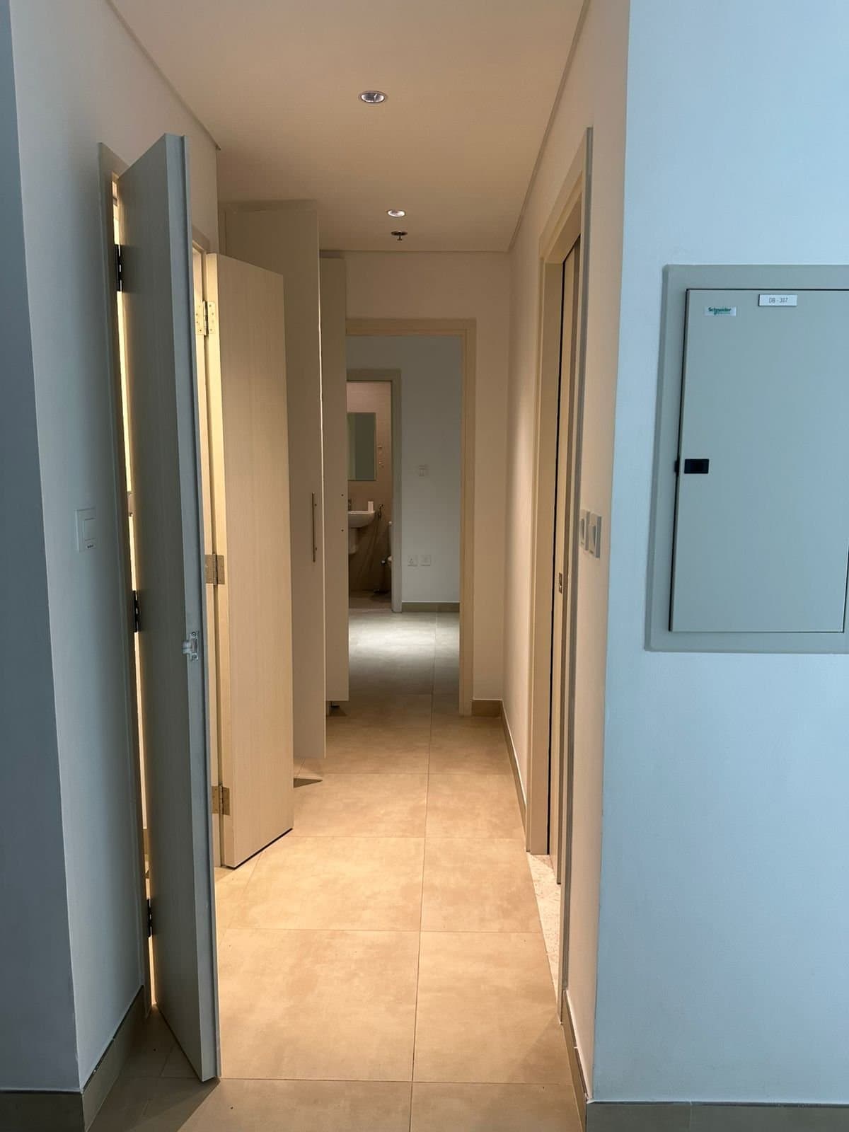 Beach Access | Huge Apartment | Partial Sea View — 10