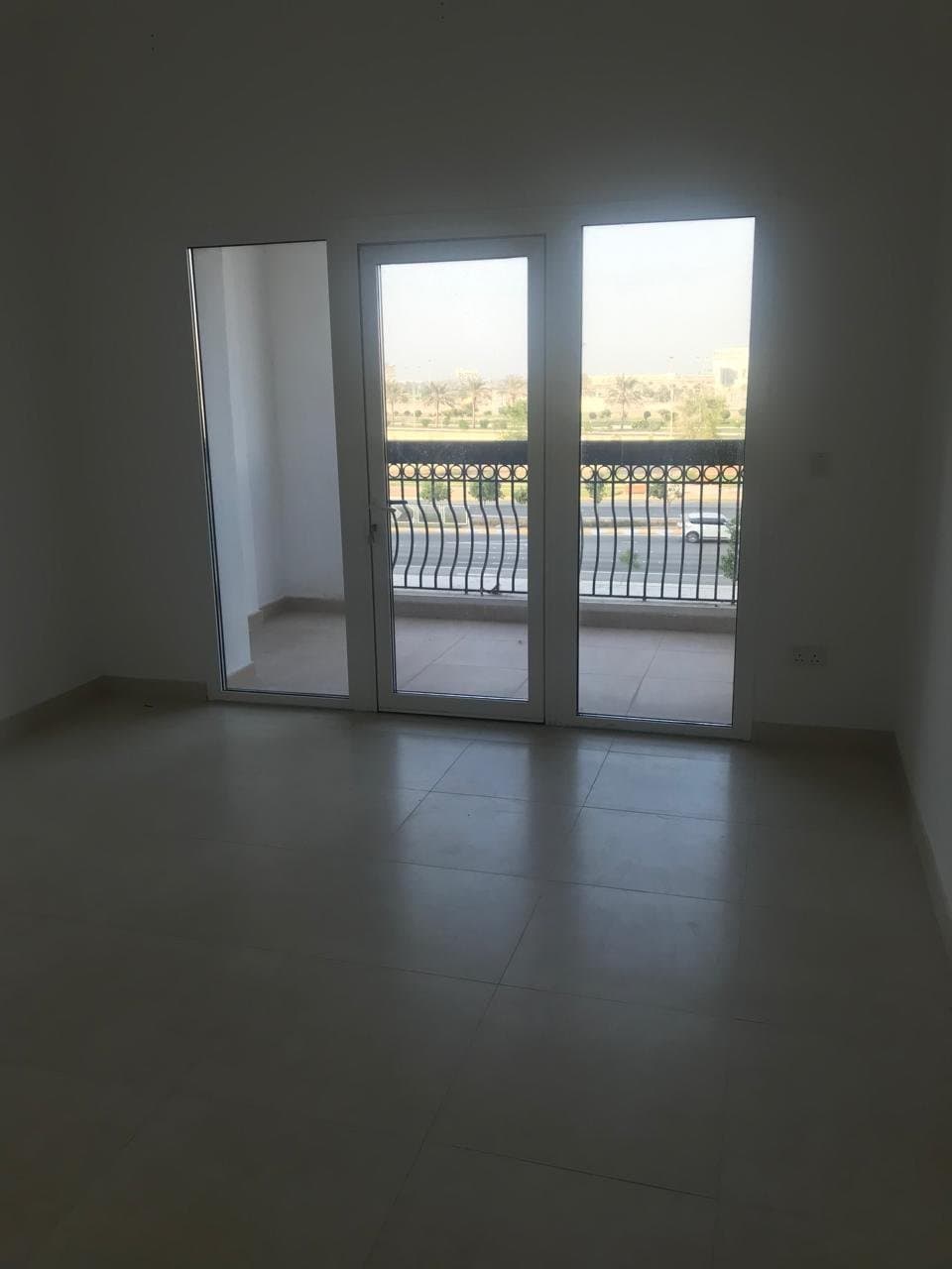 Spacious Apartment | 2 Balconies | Laundry Room — 13