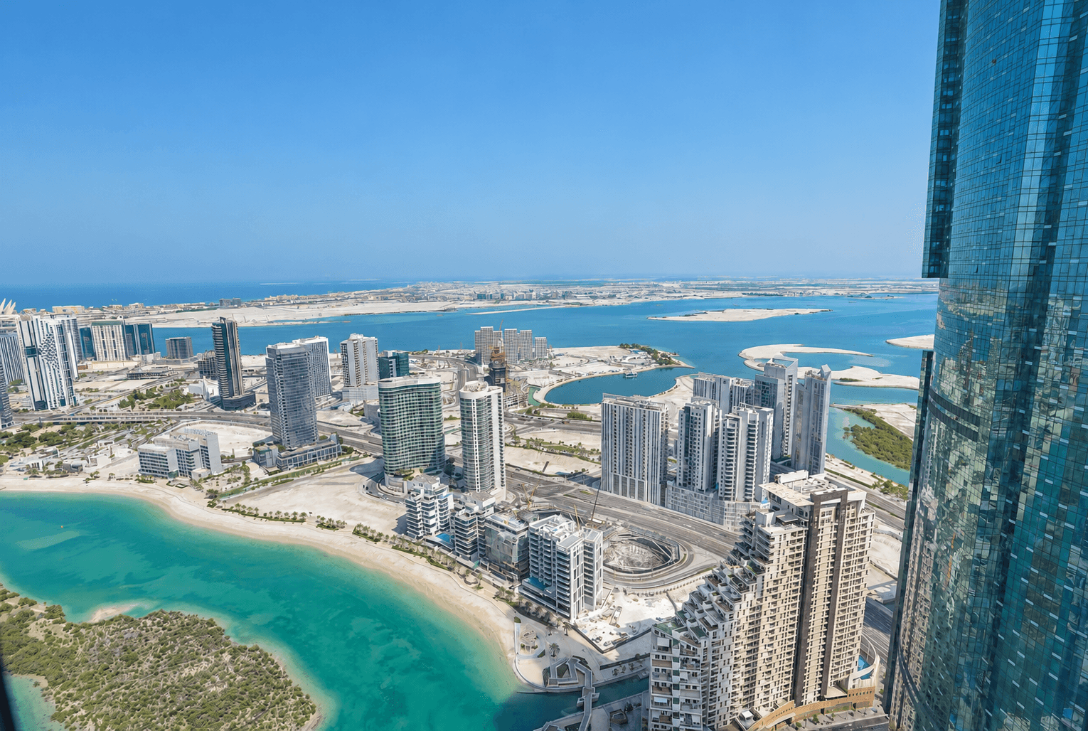 Spacious 2+1BR | Amazing Sea View | Prime Community, 17