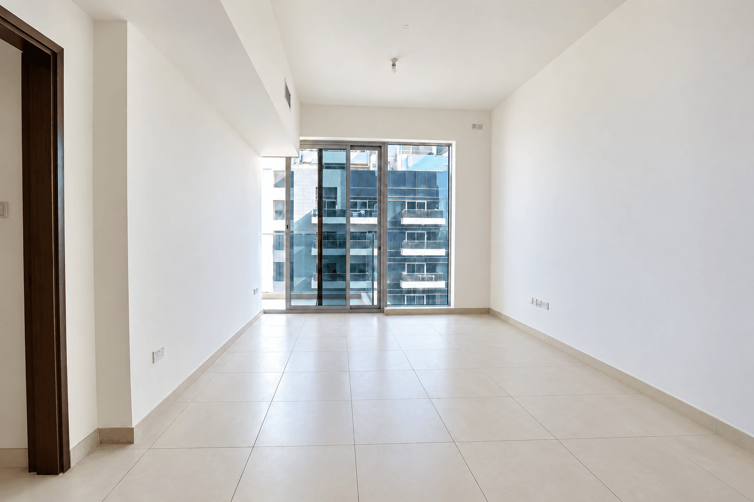 Prestige 2BR | Premium Sea Views | Prime Location, 11