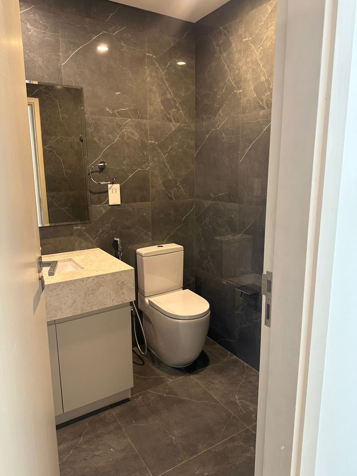 Beach Access | Huge Apartment | Partial Sea View — 17