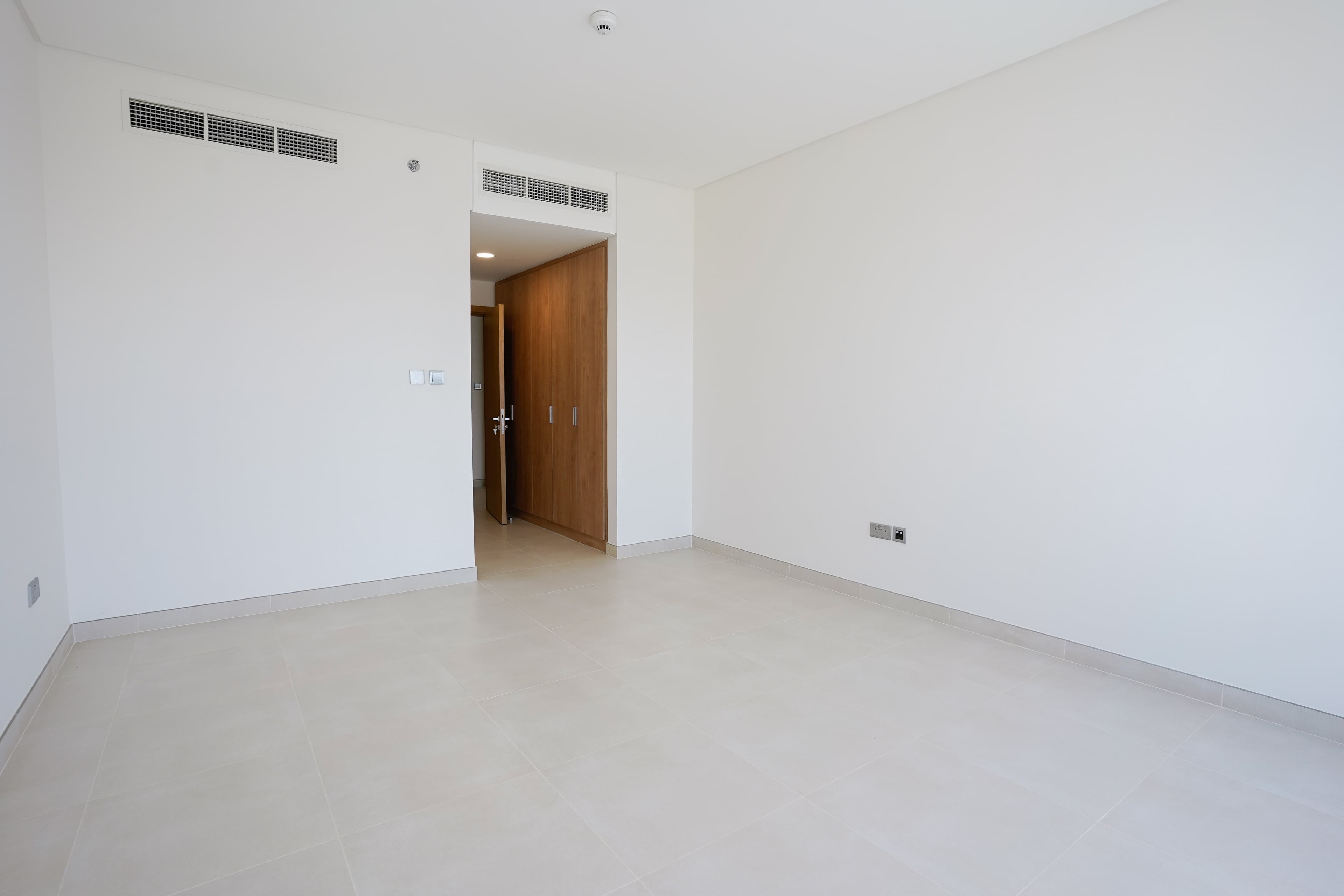 Brand New 1BR | City View | High floor — 7