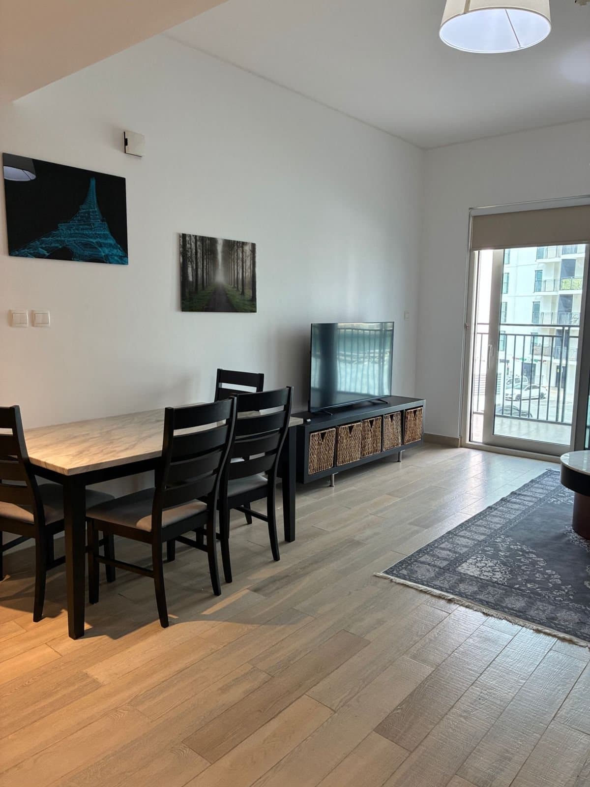 Stunning Canal View | Un-Furnished | Prime Loc — 2