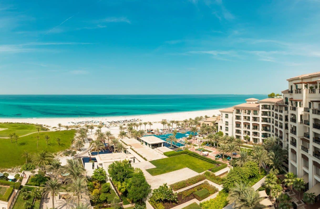 Elegant 1BR | Pool View | Luxury Living — 10