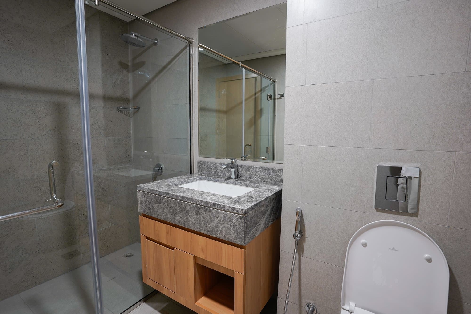 Brand New 1BR | City View | High floor — 13