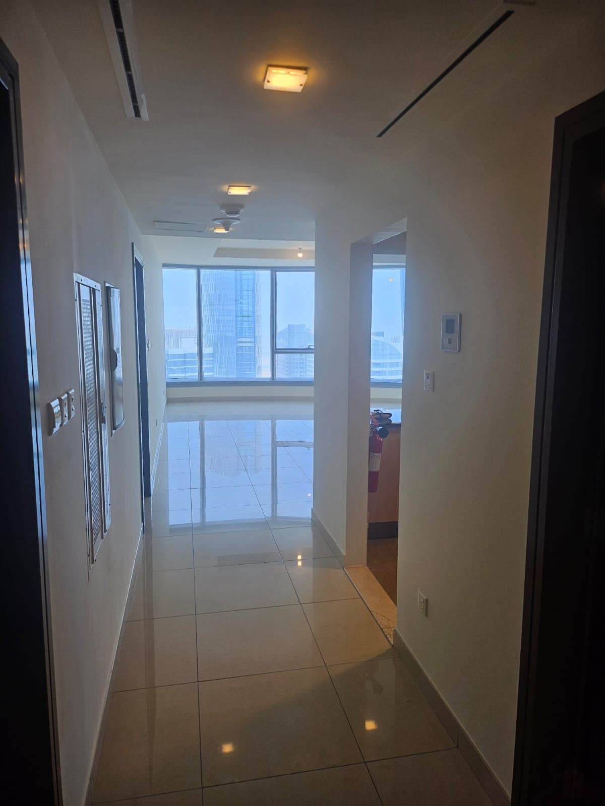 Spacious 3BR | Vibrant Community | High Floor — 2
