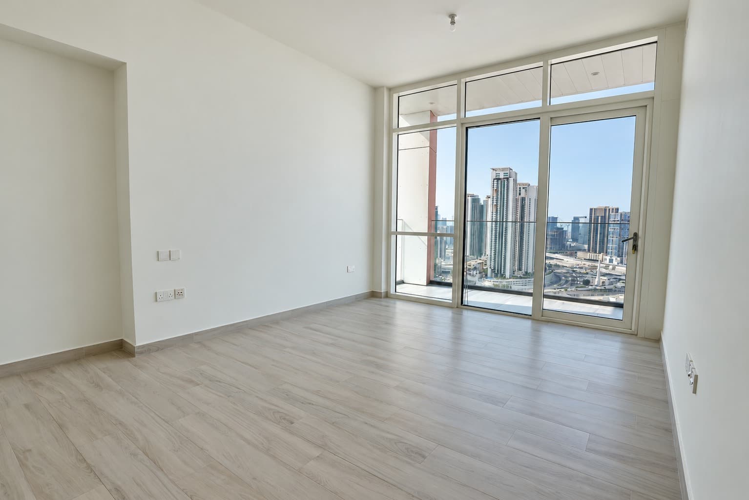 Stunning Canal & City View | 4 Payments | Vibrant Community, 7