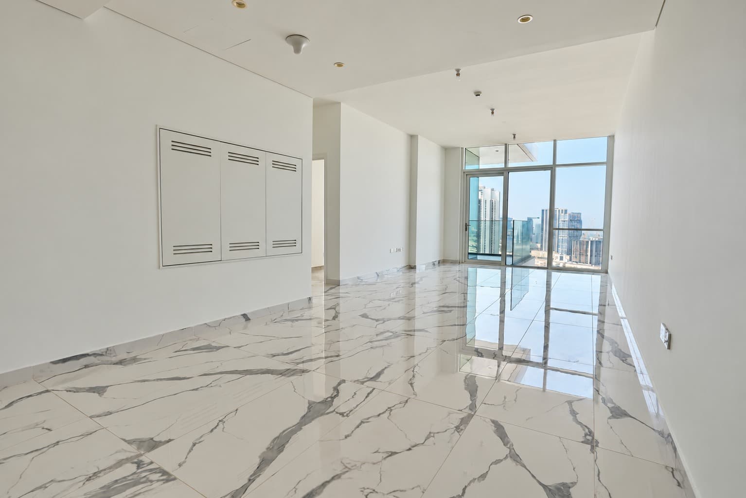 Stunning Canal & City View | 4 Payments | Vibrant Community, 3