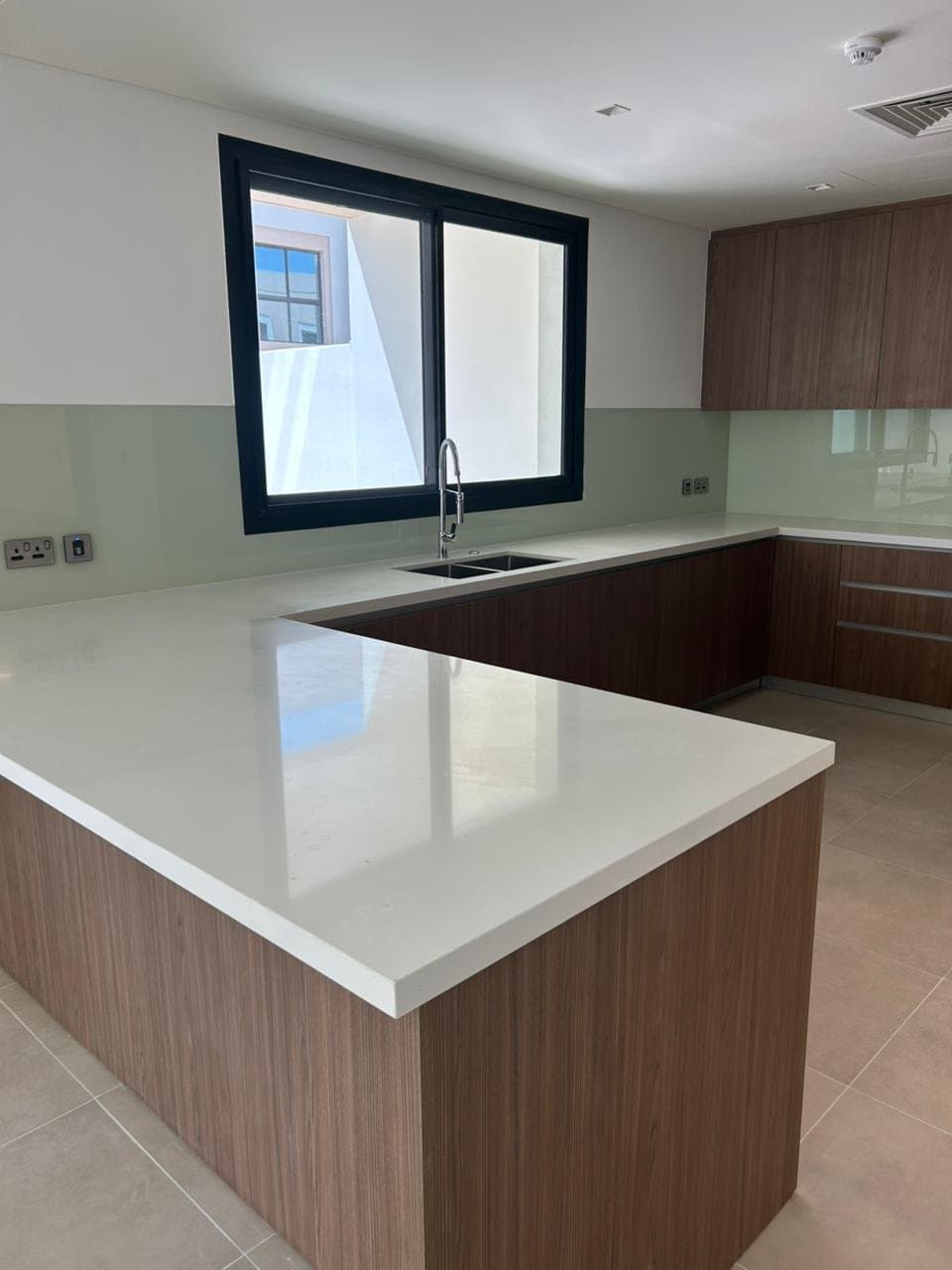 Luxurious Space Villa | Single Row | End Unit — 6