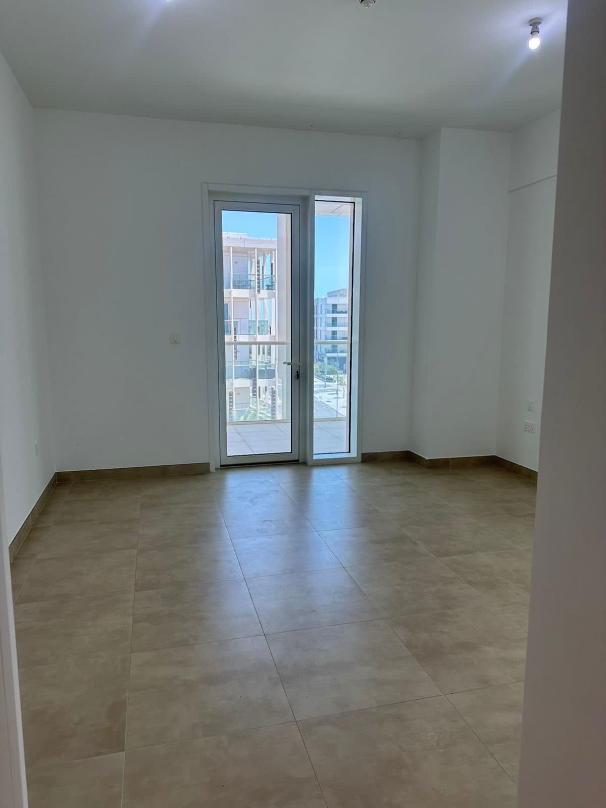 Beach Access | Huge Apartment | Partial Sea View — 5