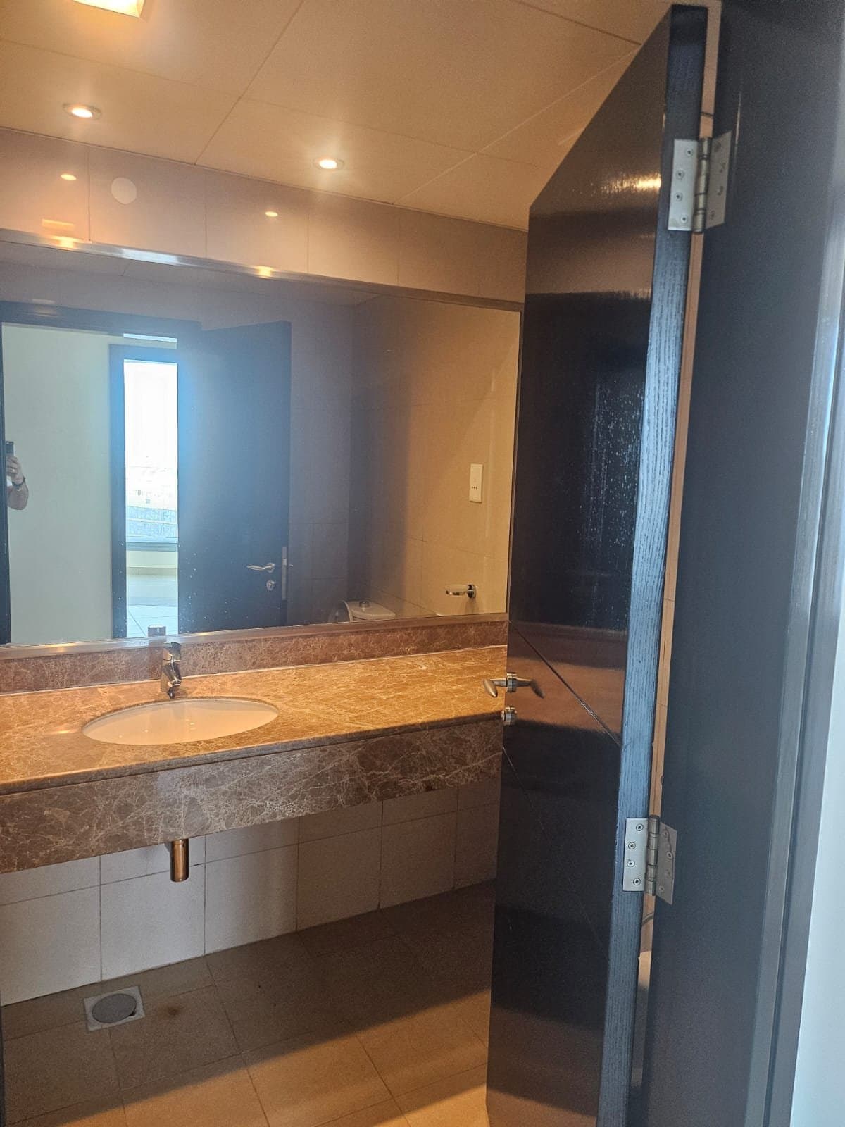 Spacious 3BR | Vibrant Community | High Floor — 6