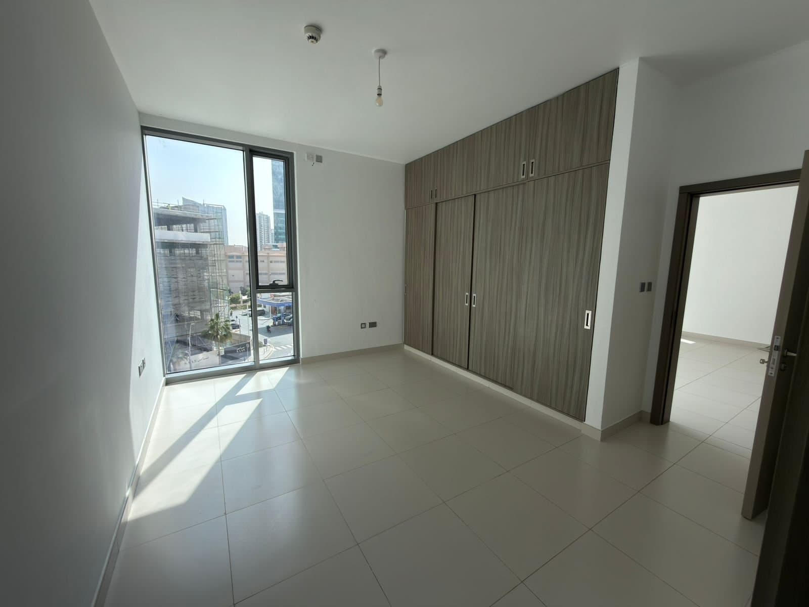Stunning Apartment | Great Location | Spacious — 4