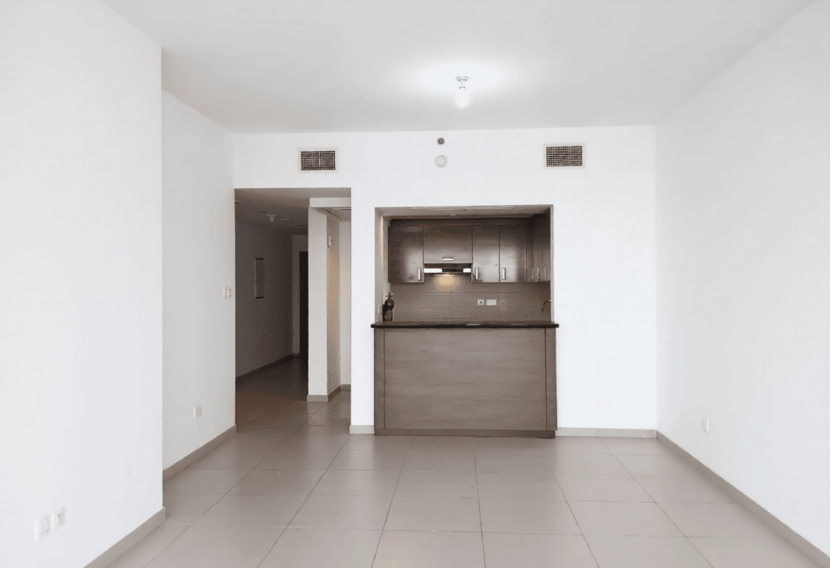 Spacious | Community View | Ready To move in — 2