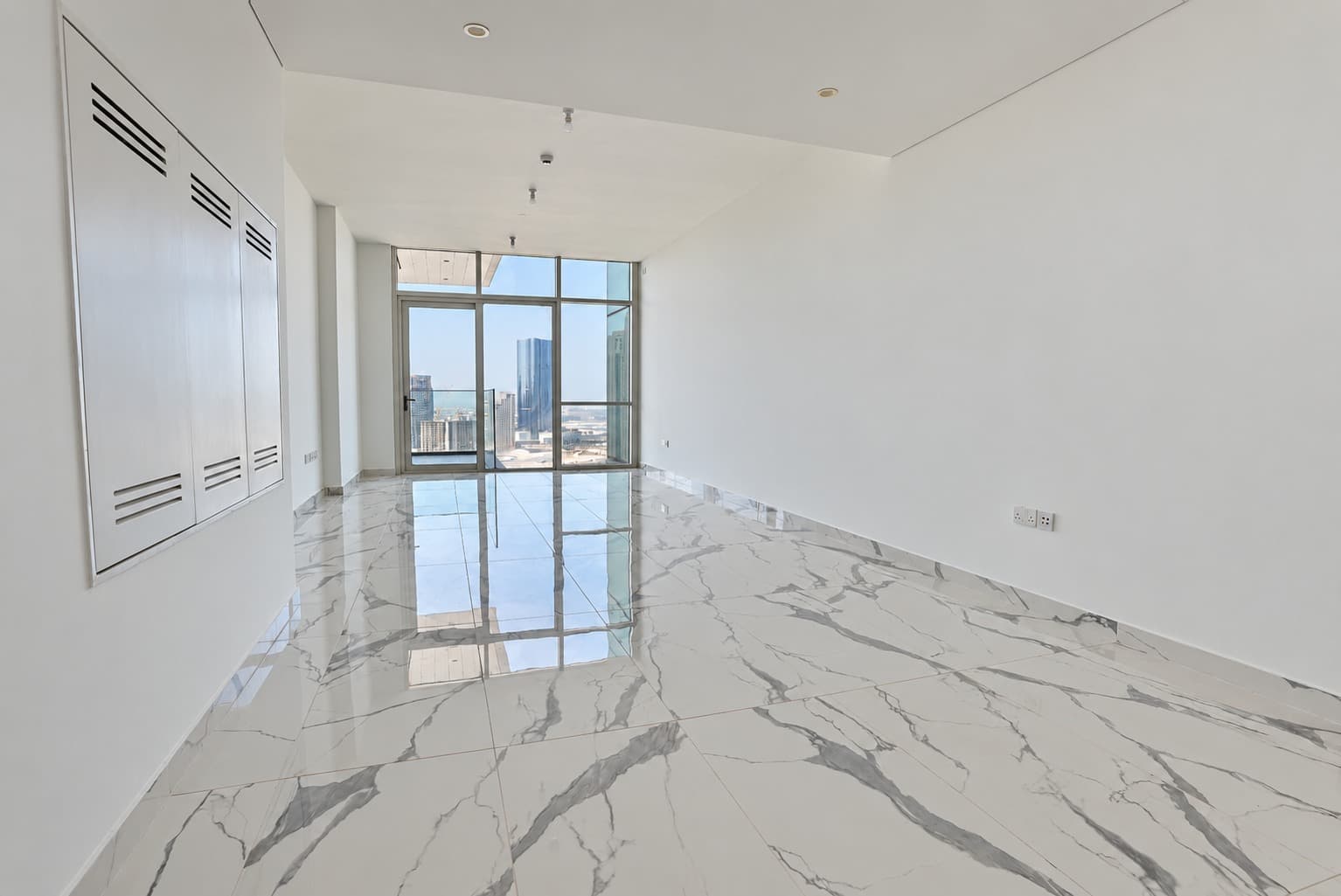 Stunning Canal & City View | 4 Payments | Vibrant Community, 5