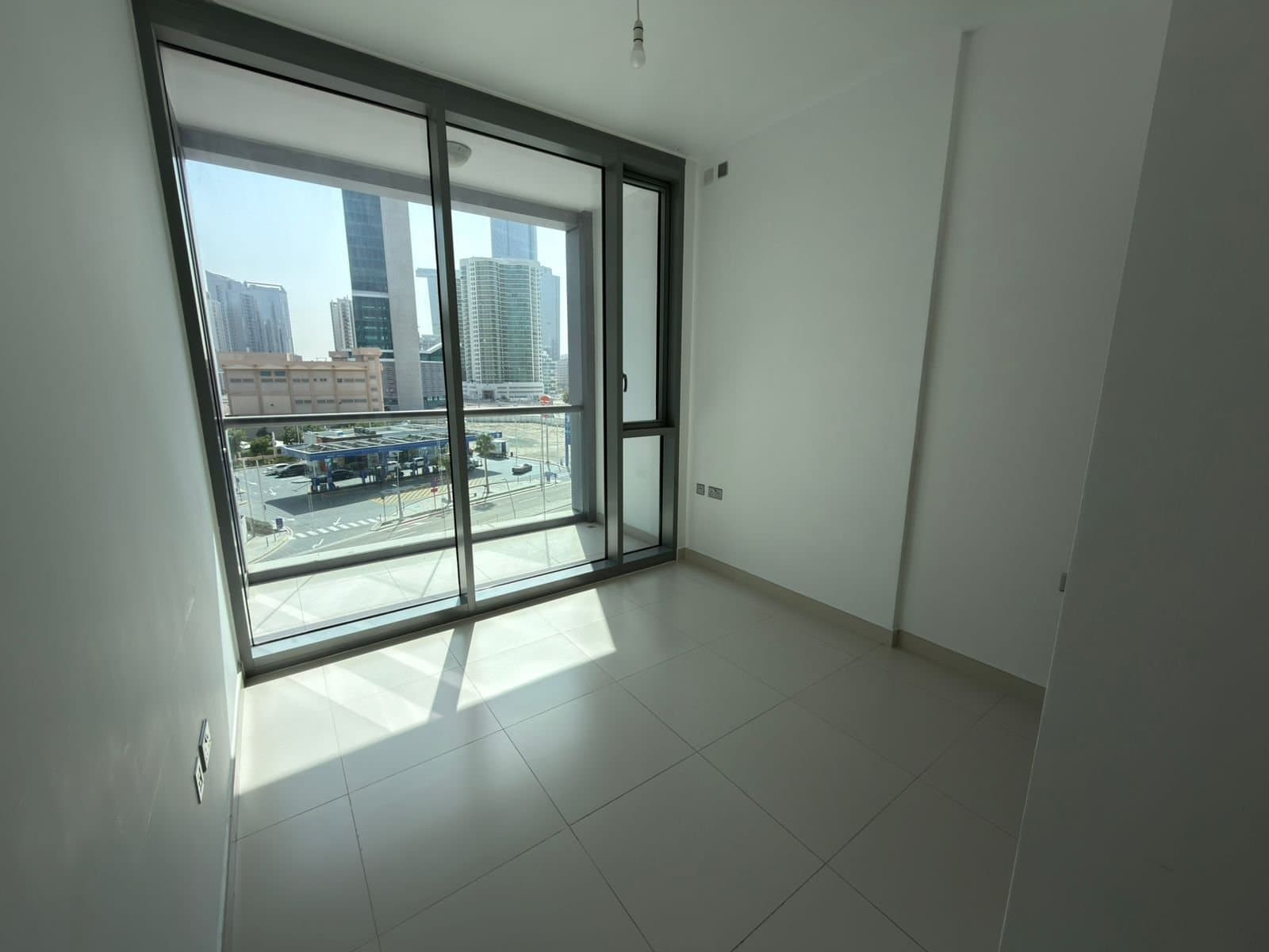 Stunning Apartment | Great Location | Spacious — 12