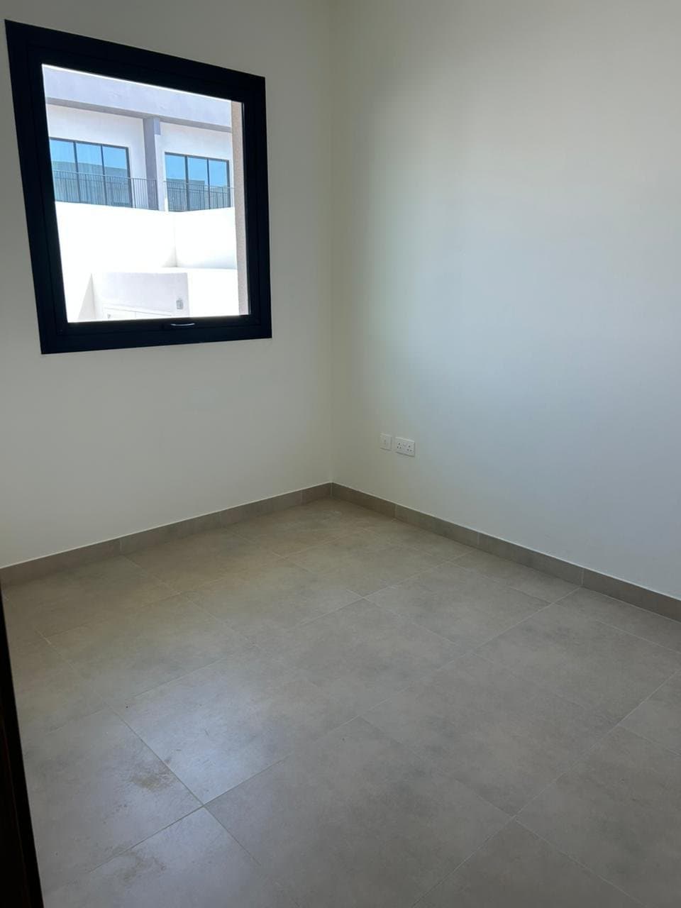 Luxurious Space Villa | Single Row | End Unit — 27