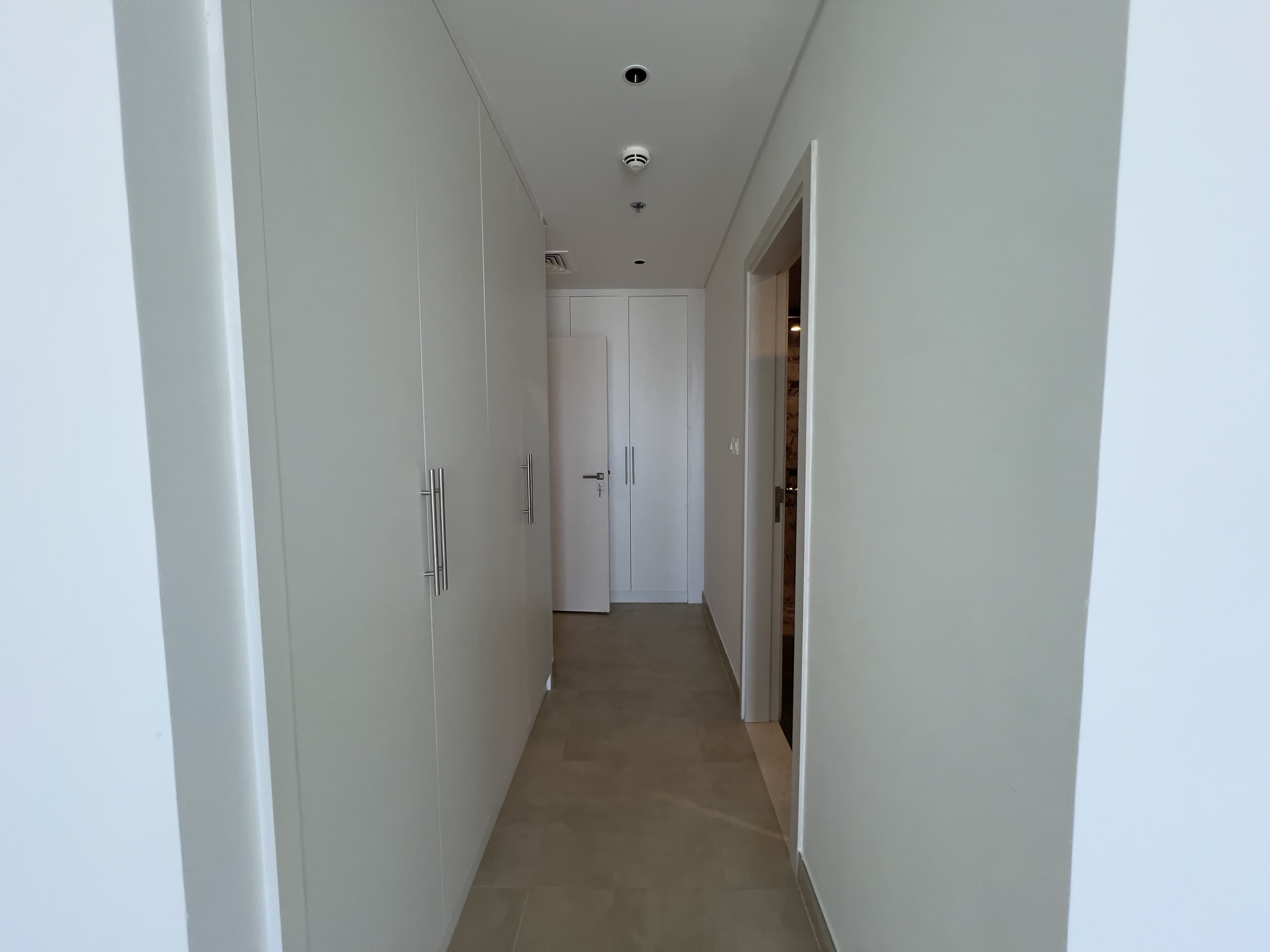 Partial Sea & Pool View | Spacious | Vacant — 19