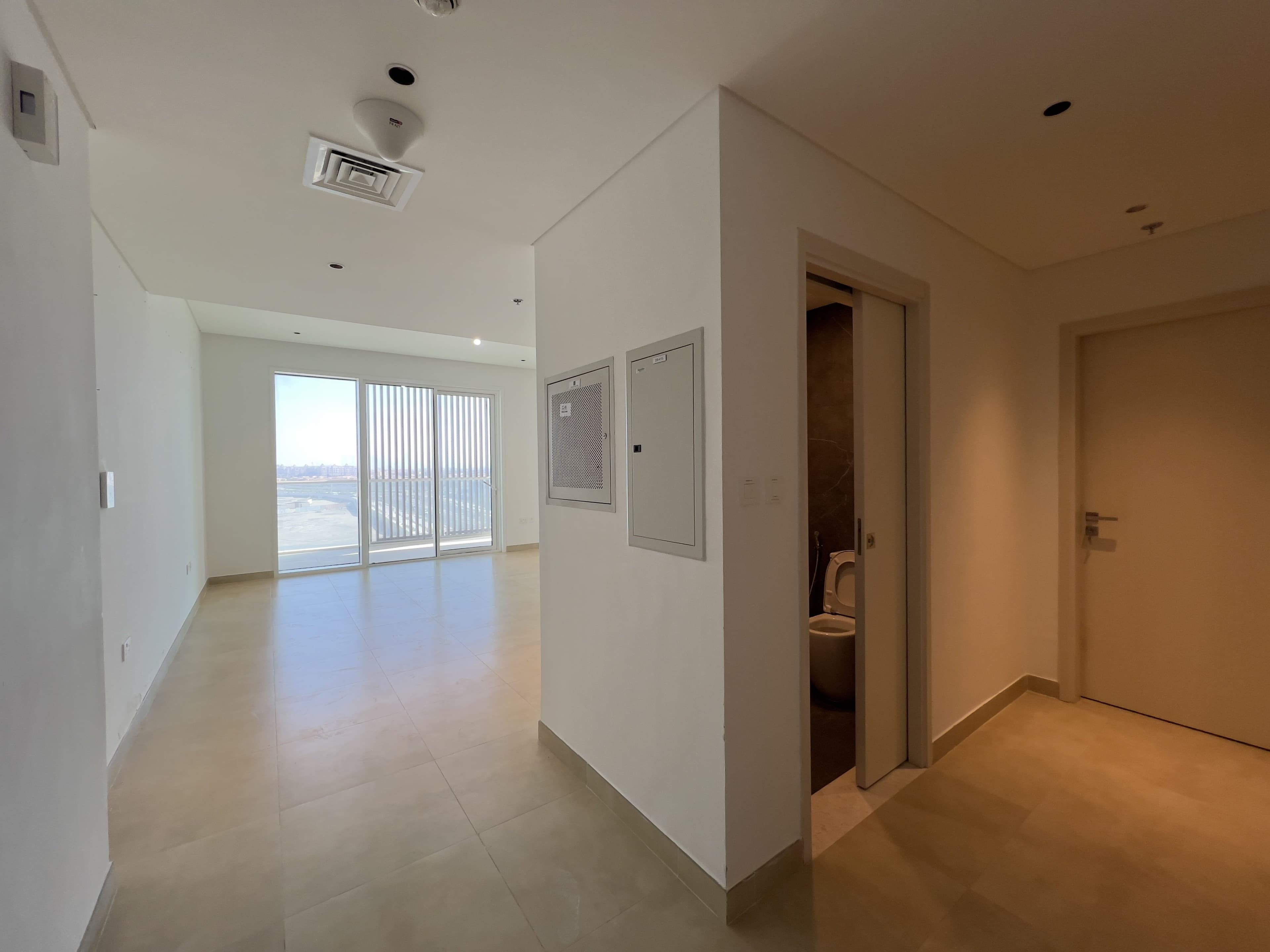 Partial Sea & Pool View | Spacious | Vacant — 13