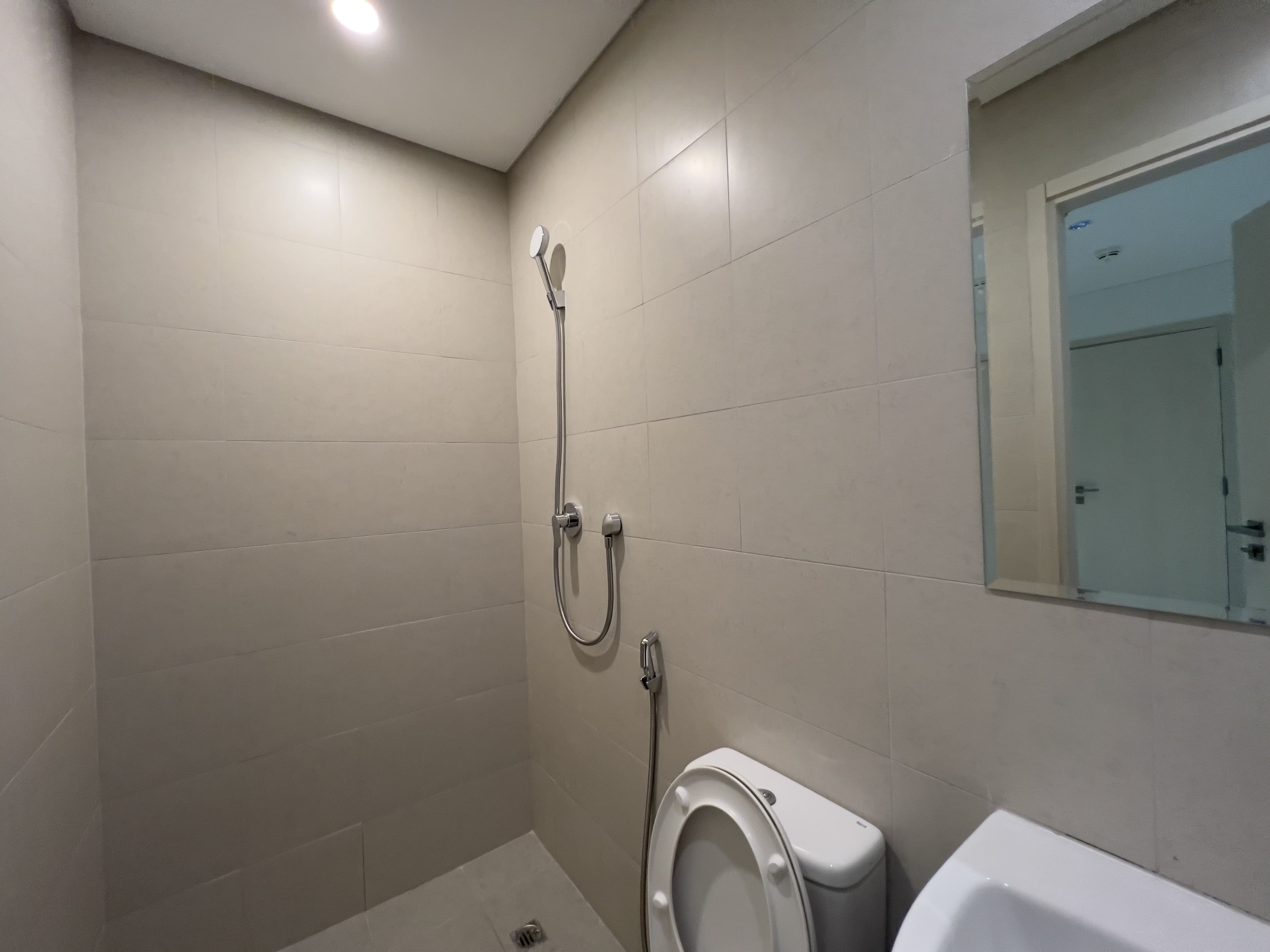 Partial Sea & Pool View | Spacious | Vacant — 22