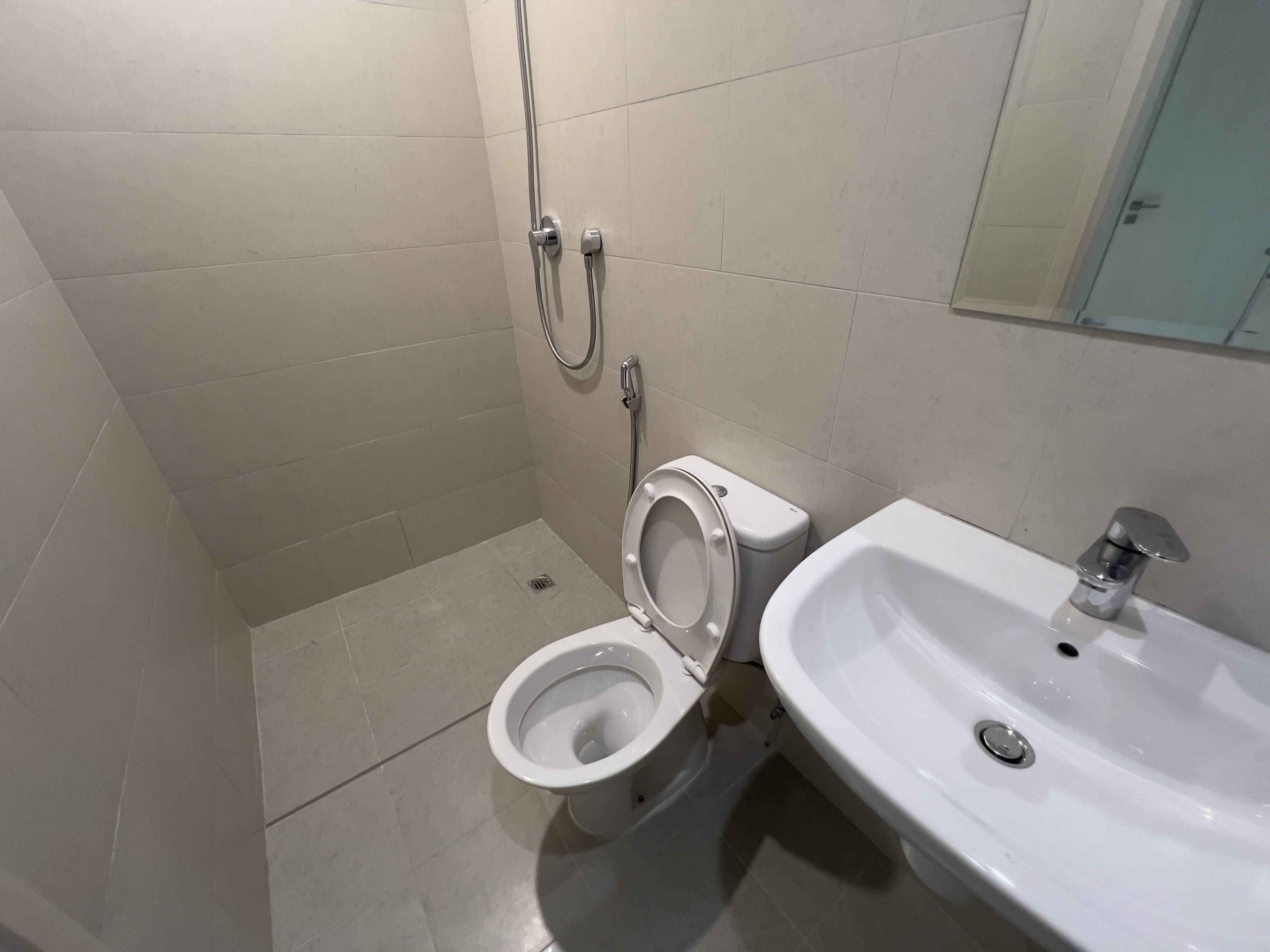 Partial Sea & Pool View | Spacious | Vacant — 21