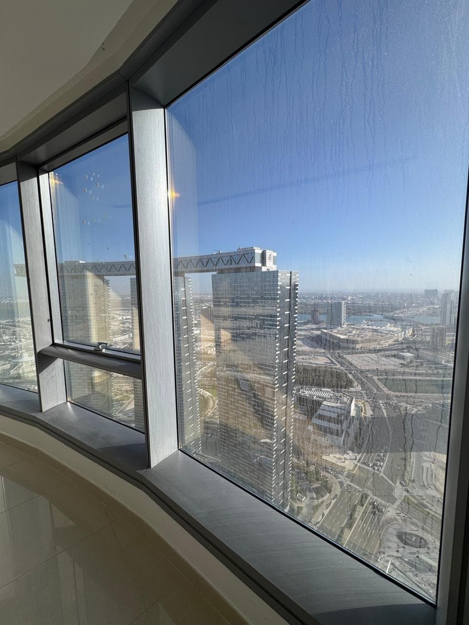 Stunning View | Spacious Unit | Vacant — 9