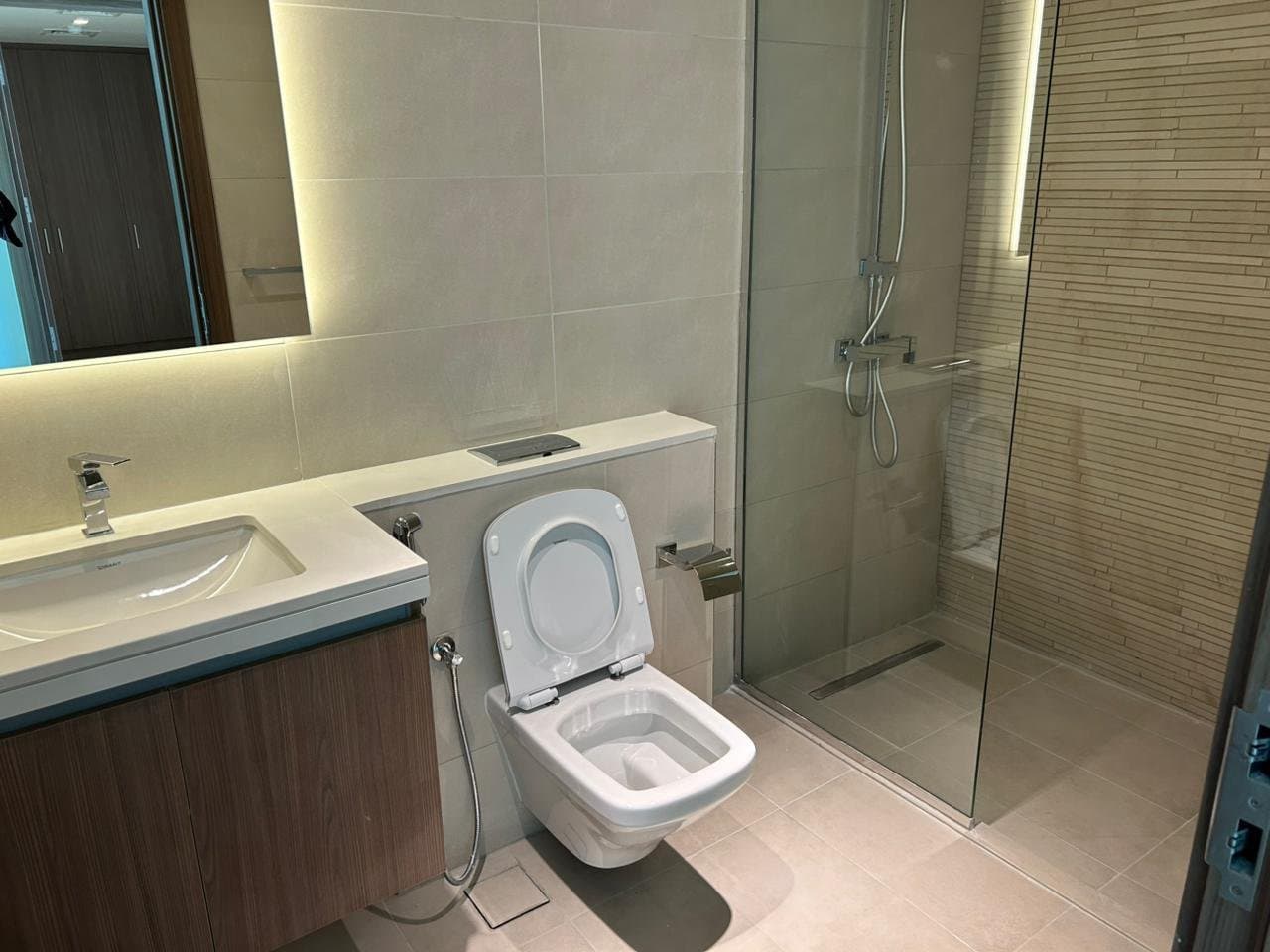 Luxurious Space Villa | Single Row | End Unit — 12
