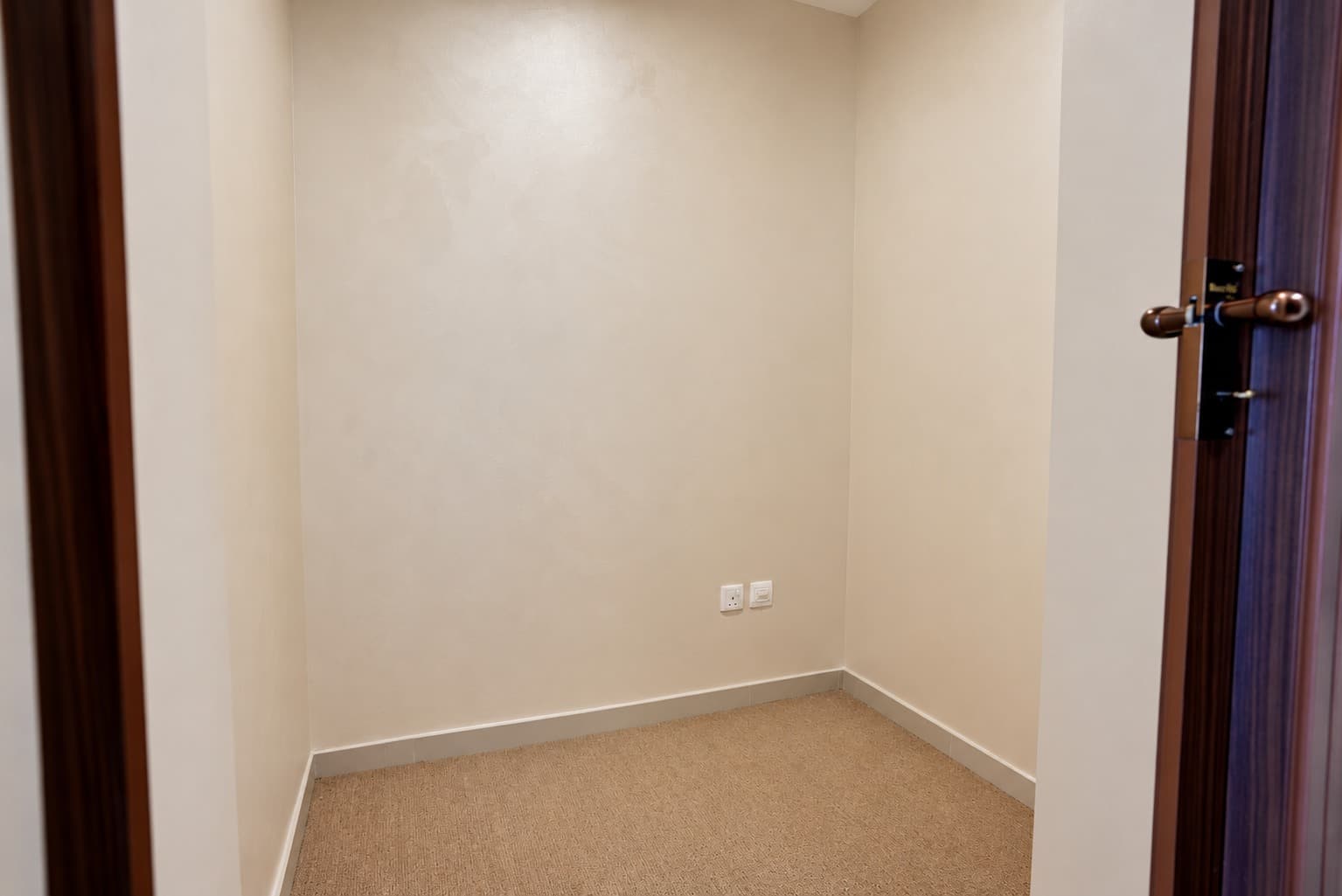 Elegant 1BR | Full Sea View | Excellent Location, 5