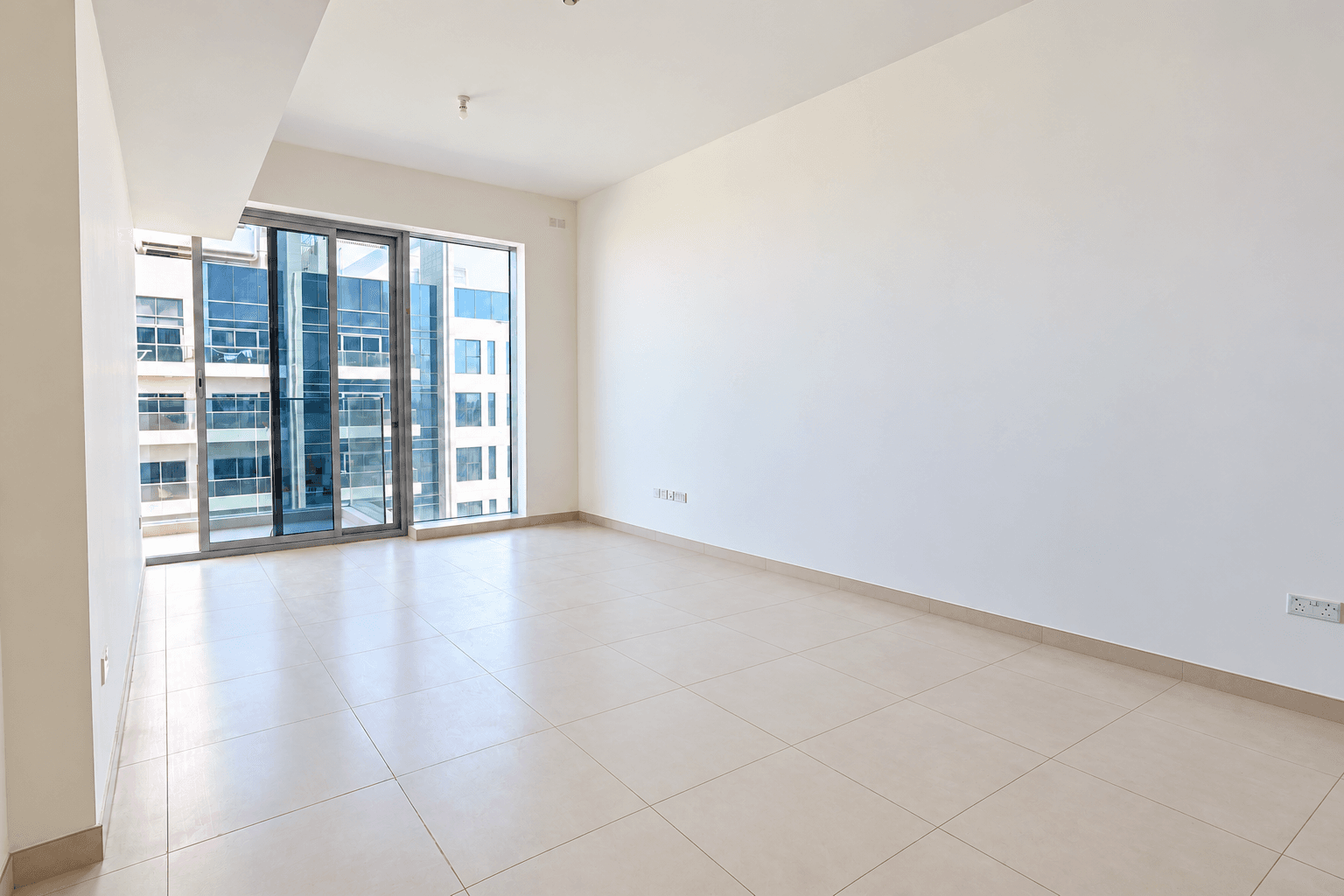 Prestige 2BR | Premium Sea Views | Prime Location, 10
