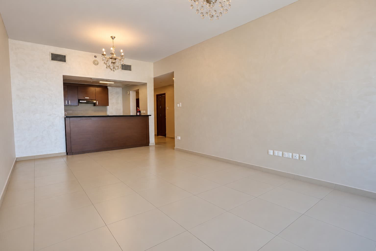 Elegant 1BR | Full Sea View | Excellent Location, 2