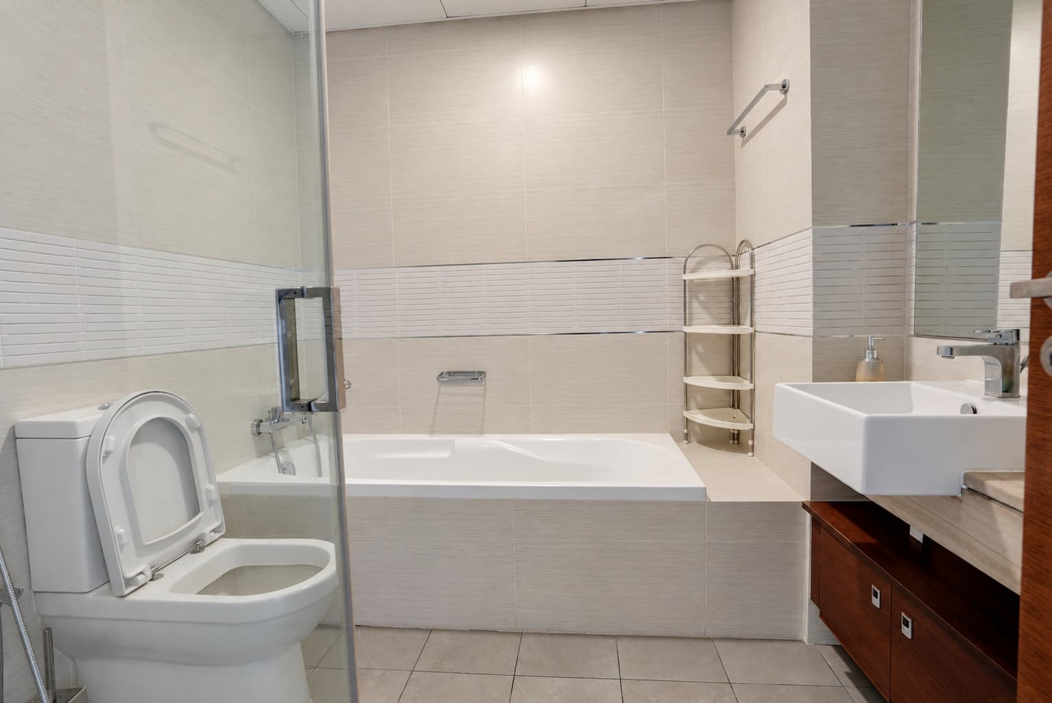 Elegant 1BR | Full Sea View | Excellent Location, 14